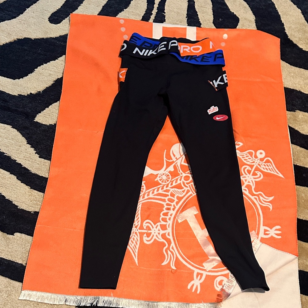 Nike womens Black and Blue Leggings